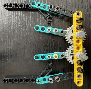 Lego grabber mechanism